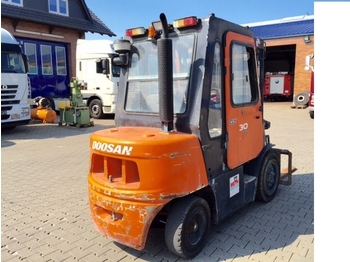 Doosan D30G - Diesel heftruck