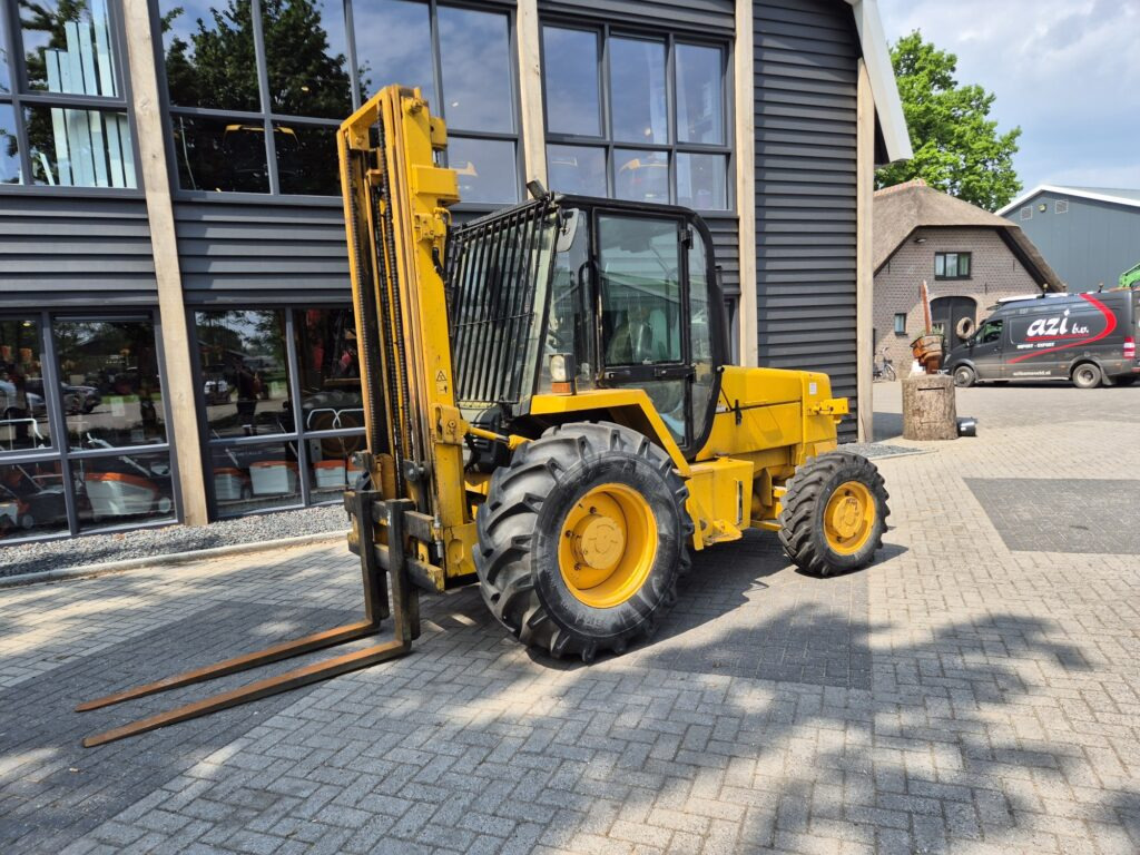 Diesel heftruck JCB 926 roughterrain forklift