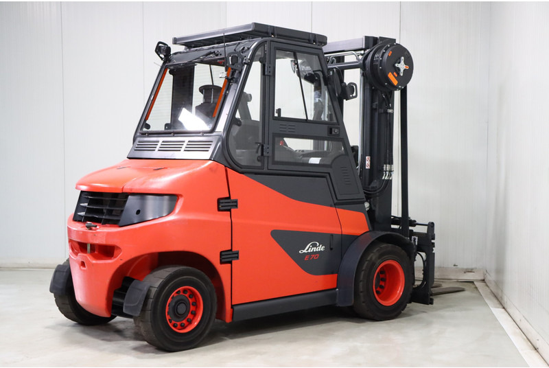 Elektrische heftruck Linde E70-01