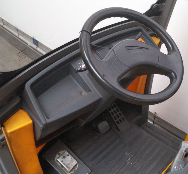 Elektrische trekker Jungheinrich EZS570
