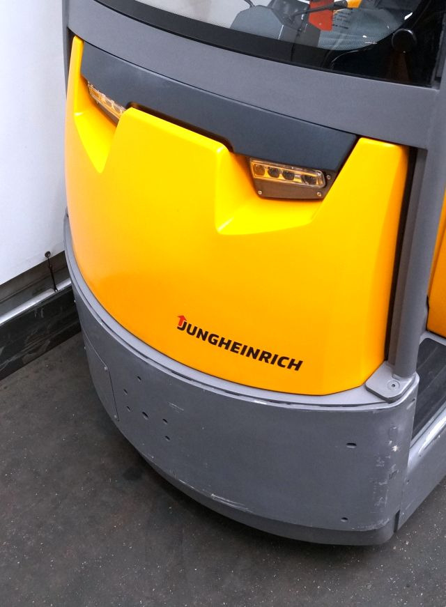 Elektrische trekker Jungheinrich EZS570