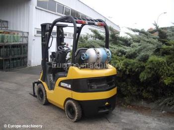 Caterpillar GP18N - heftruck