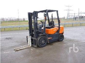 Doosan D30G - Heftruck