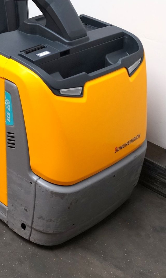 Orderverzameltruck Jungheinrich ECE220