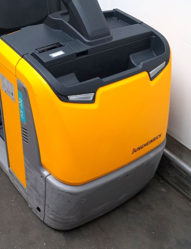 Orderverzameltruck Jungheinrich ECE220
