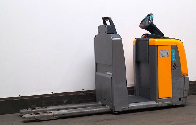 Orderverzameltruck Jungheinrich ECE220