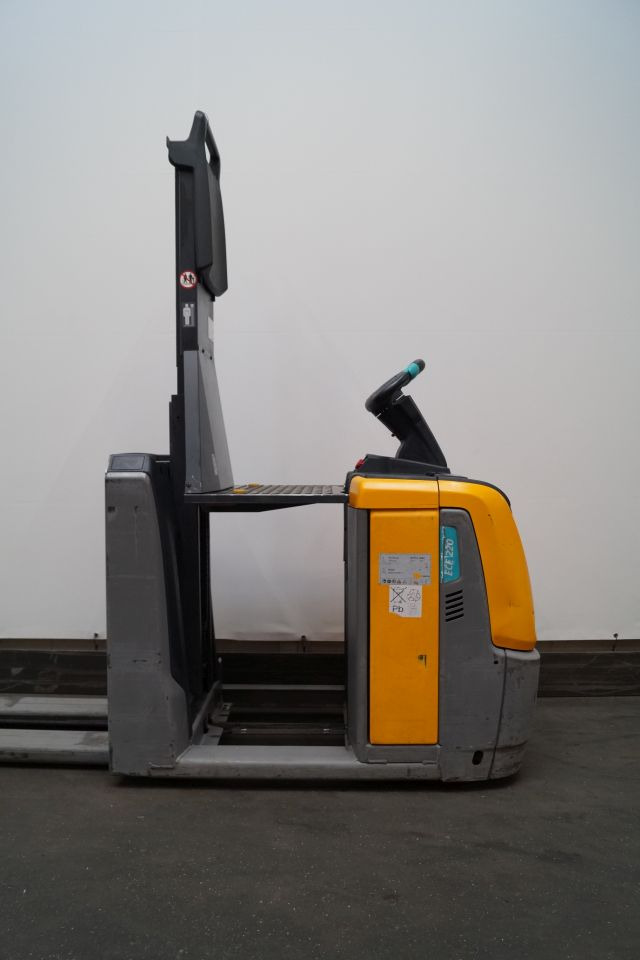 Orderverzameltruck Jungheinrich ECE220HP