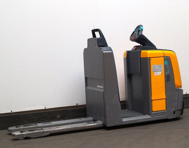 Orderverzameltruck Jungheinrich ECE225