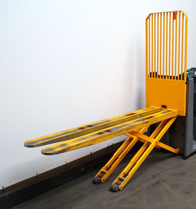 Orderverzameltruck Jungheinrich ECE320