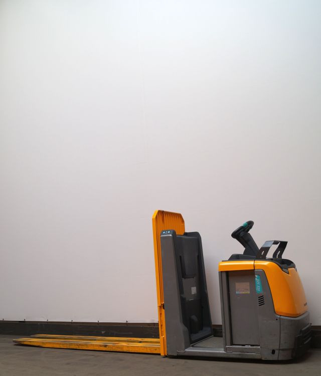 Orderverzameltruck Jungheinrich ECE320