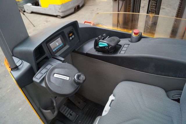 Reach truck Jungheinrich ETV216