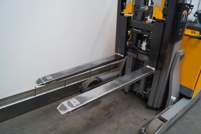 Reach truck Jungheinrich ETV216