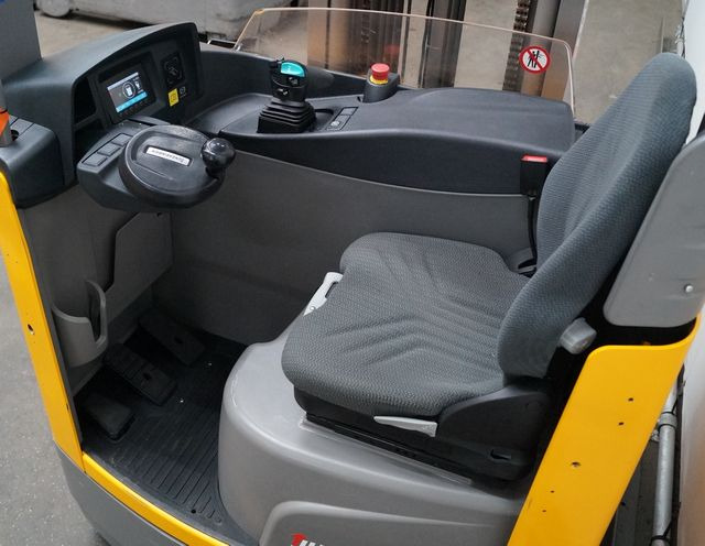 Reach truck Jungheinrich ETV320