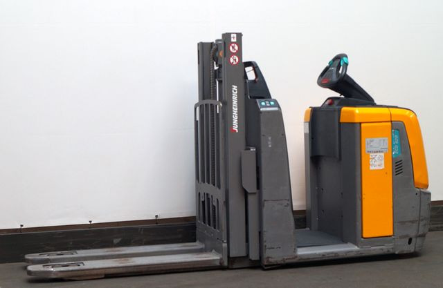 Stapelaar Jungheinrich ECD320