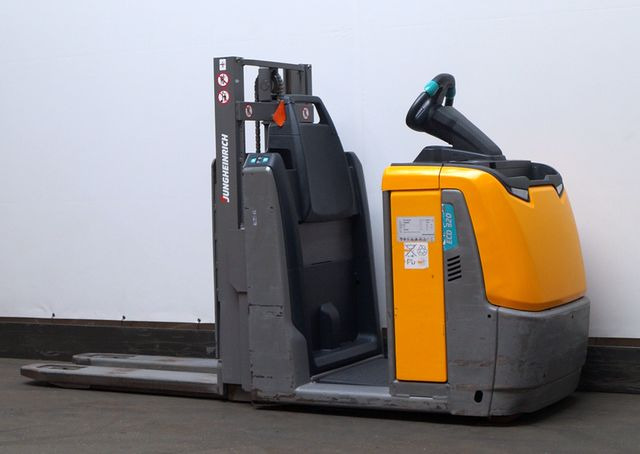 Stapelaar Jungheinrich ECD320