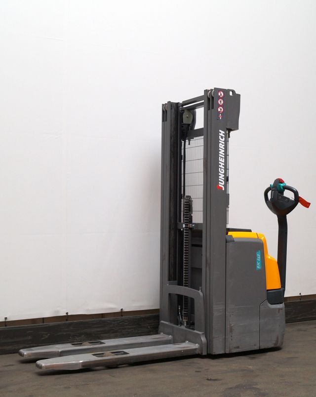 Stapelaar Jungheinrich EJC212