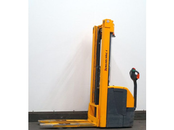 Stapelaar  Jungheinrich EJC214