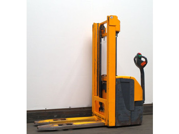 Stapelaar  Jungheinrich EJC214