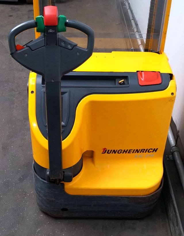 Stapelaar Jungheinrich EJC214
