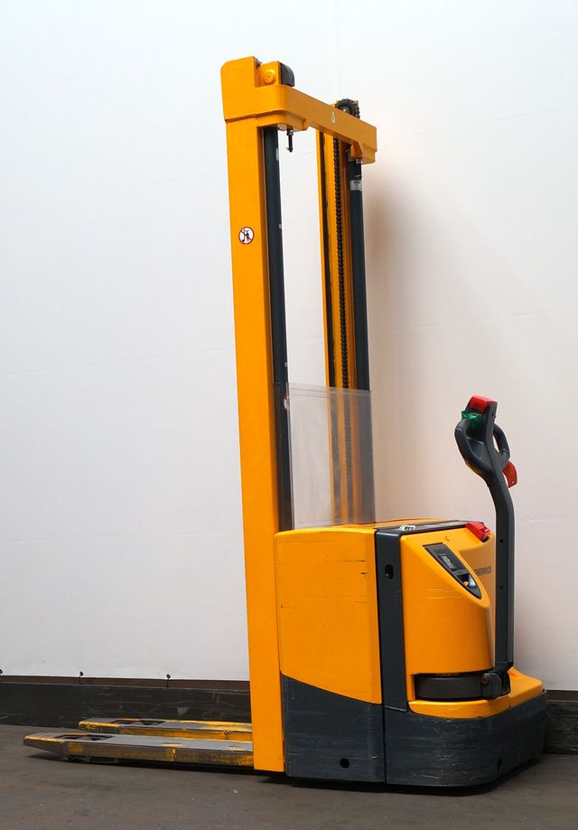 Stapelaar Jungheinrich EJC-z14