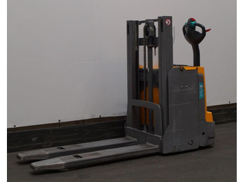 Stapelaar  Jungheinrich EJD118