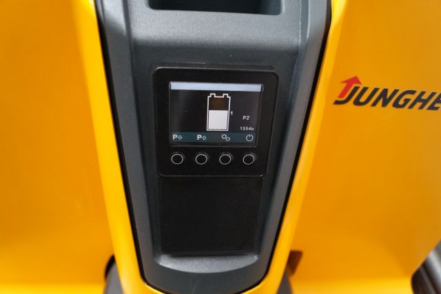 Stapelaar Jungheinrich EJD118