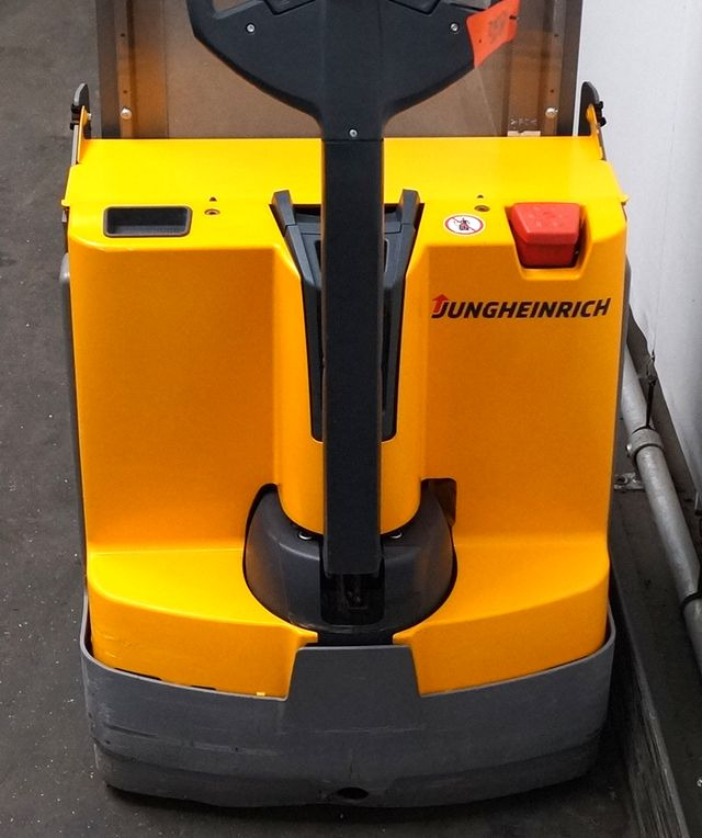 Stapelaar Jungheinrich EJD118