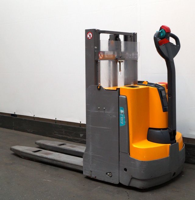 Stapelaar Jungheinrich EJD118