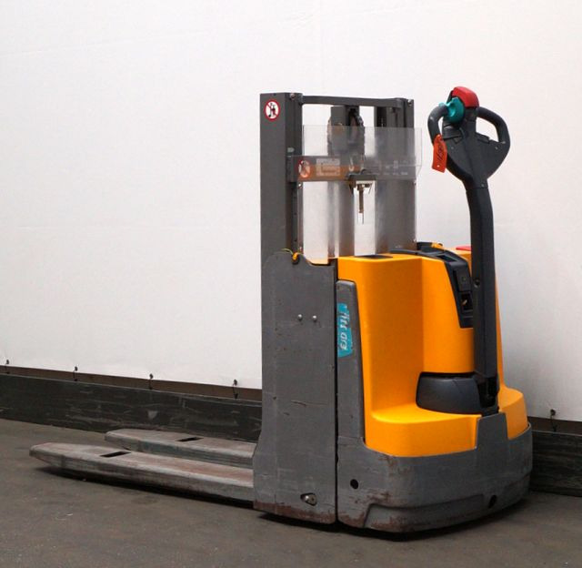 Stapelaar Jungheinrich EJD118