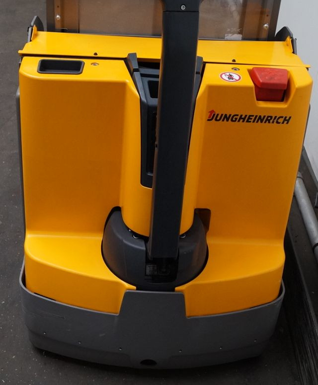 Stapelaar Jungheinrich EJD118