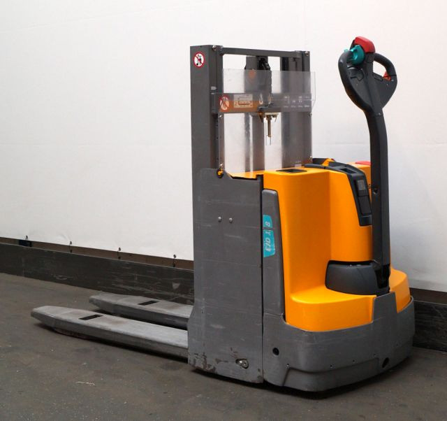 Stapelaar Jungheinrich EJD118