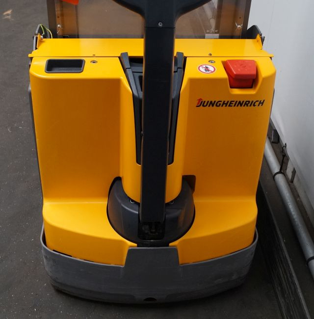 Stapelaar Jungheinrich EJD118