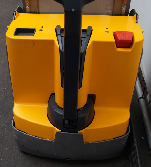 Stapelaar Jungheinrich EJD118