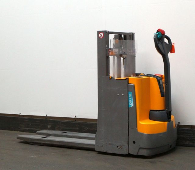 Stapelaar Jungheinrich EJD118