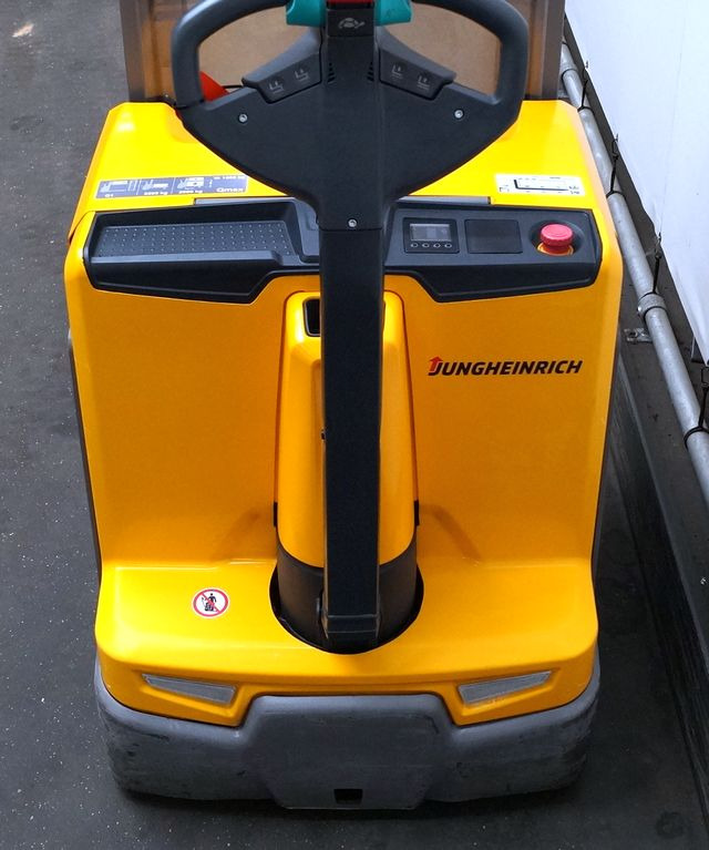 Stapelaar Jungheinrich EJD222