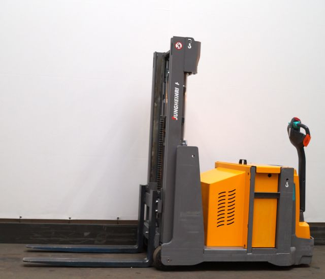Stapelaar Jungheinrich EJG110