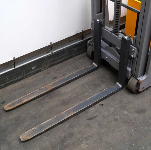 Stapelaar Jungheinrich EJG112