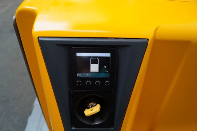 Stapelaar Jungheinrich EMC B10