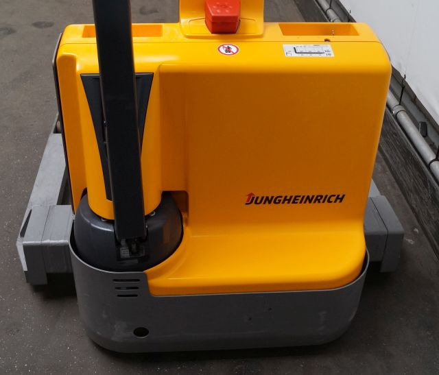 Stapelaar Jungheinrich EMC B10