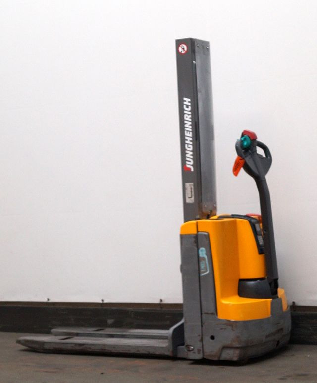 Stapelaar Jungheinrich EMD115i