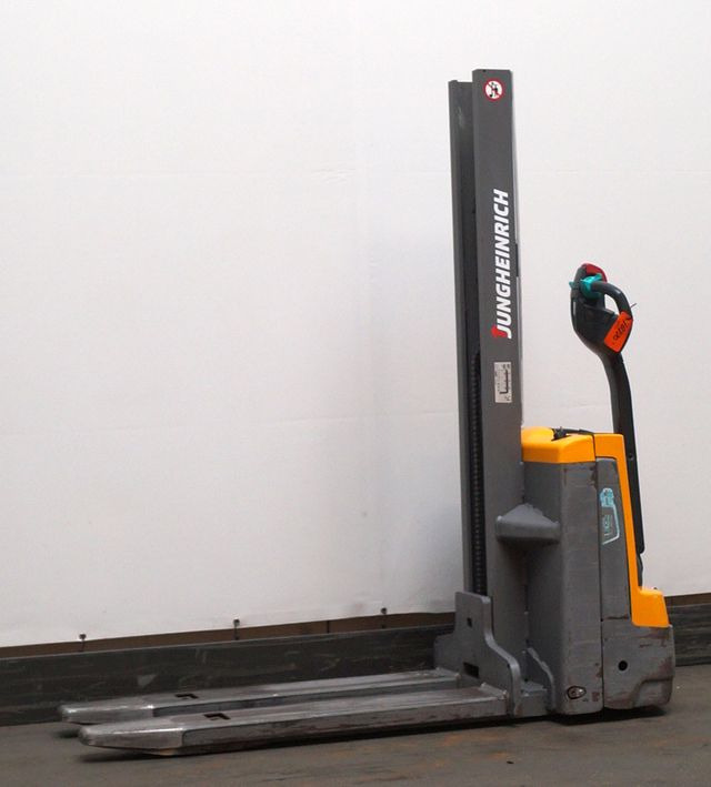 Stapelaar Jungheinrich EMD115i