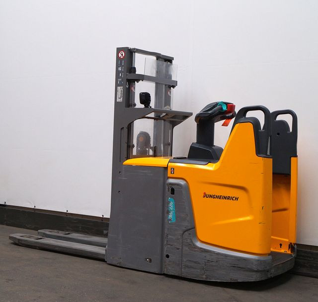 Stapelaar Jungheinrich ERD220