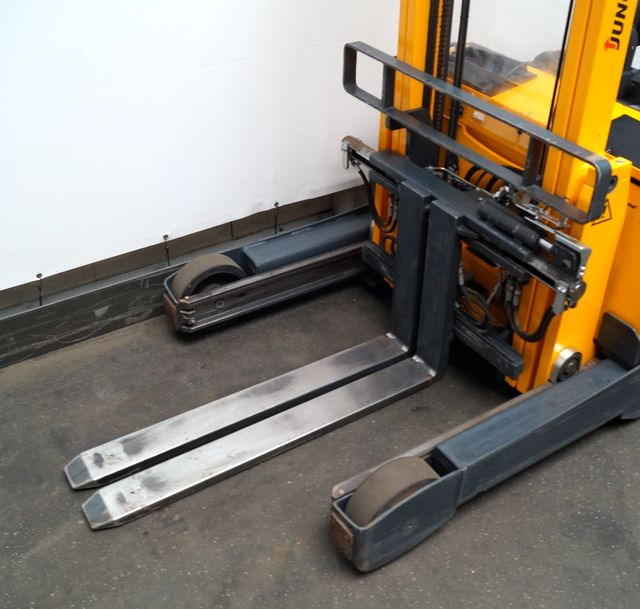 Stapelaar Jungheinrich ERV308