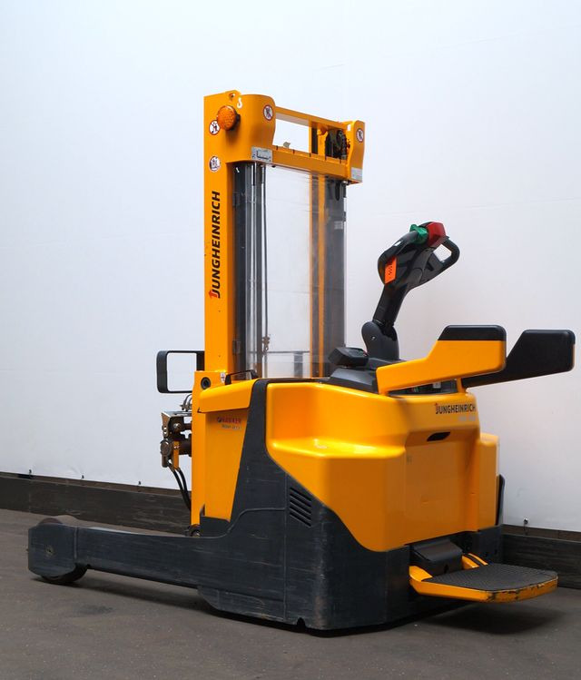Stapelaar Jungheinrich ERV308