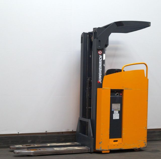 Stapelaar Jungheinrich ESC214