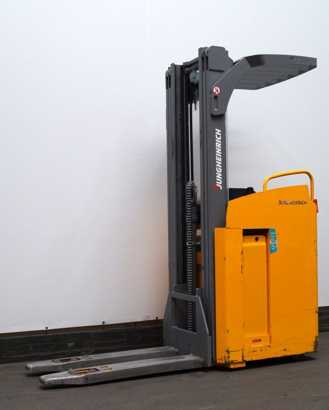Stapelaar Jungheinrich ESC216