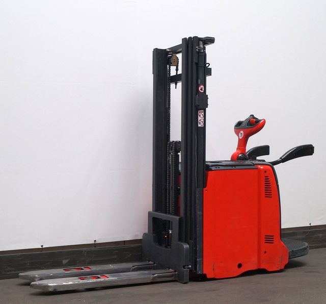Stapelaar Linde L12AP