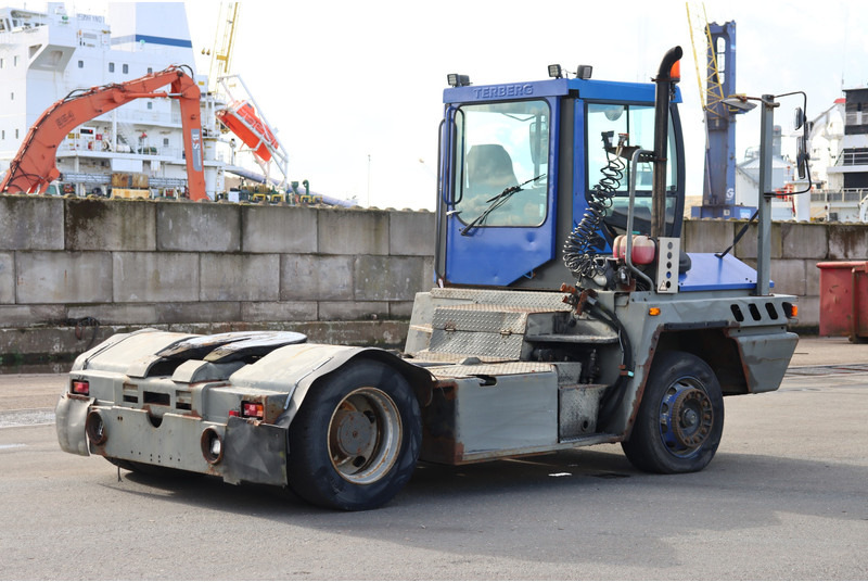 Terminal trekker Terberg TT220