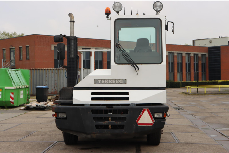 Terminal trekker Terberg YT180