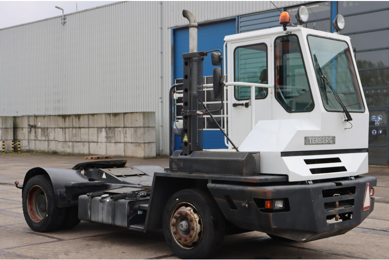 Terminal trekker Terberg YT180